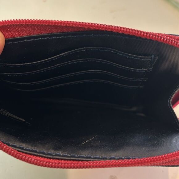 Fossil pink oil clot wallet with L zipper. Great condition. - Picture 3 of 5